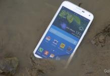 Rishikimi i smartphone Samsung Galaxy S5: vrasës serial